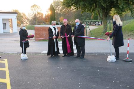 POKOPALIŠČE TRATE – ŠKOFLJICA KRASIJO NOVE PARKIRNE POVRŠINE 14